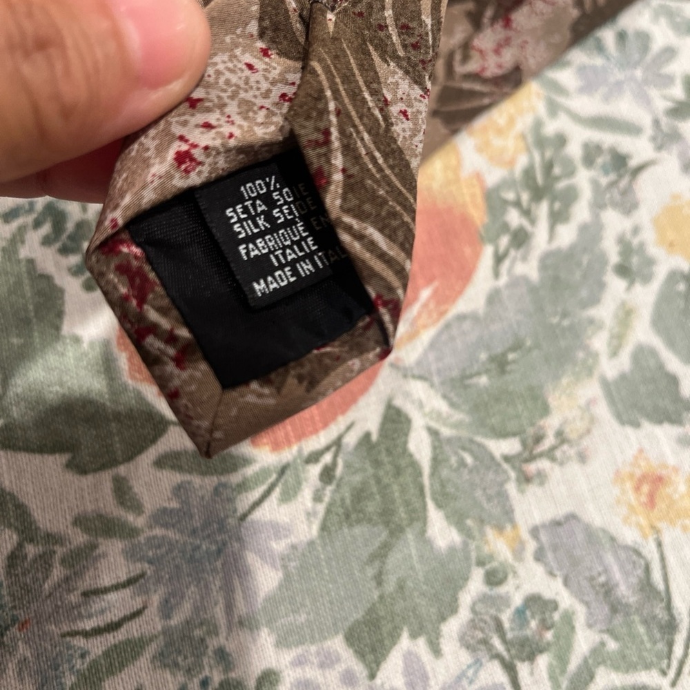 Hugo Boss Brown and Red Floral Tie - Picture 3 of 5